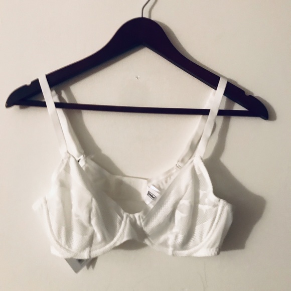 Wolford Riley Bra in White - Picture 2 of 13